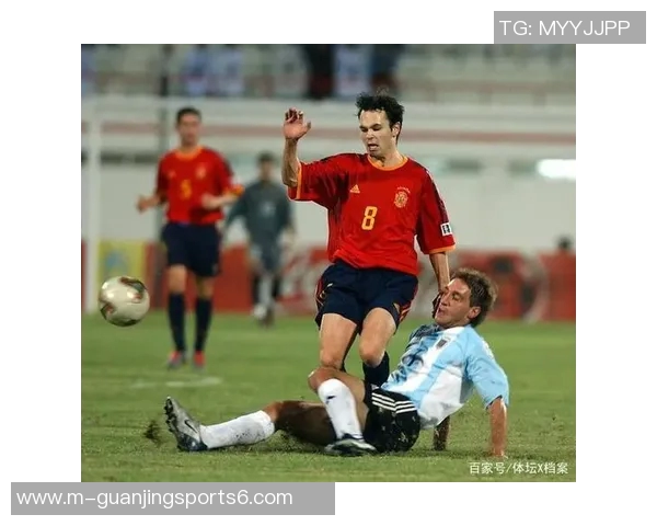 探秘4号足球球星的传奇生涯与场上风采解析